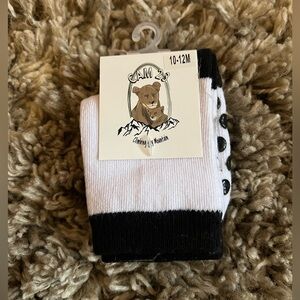NWT CAM 23 girls socks